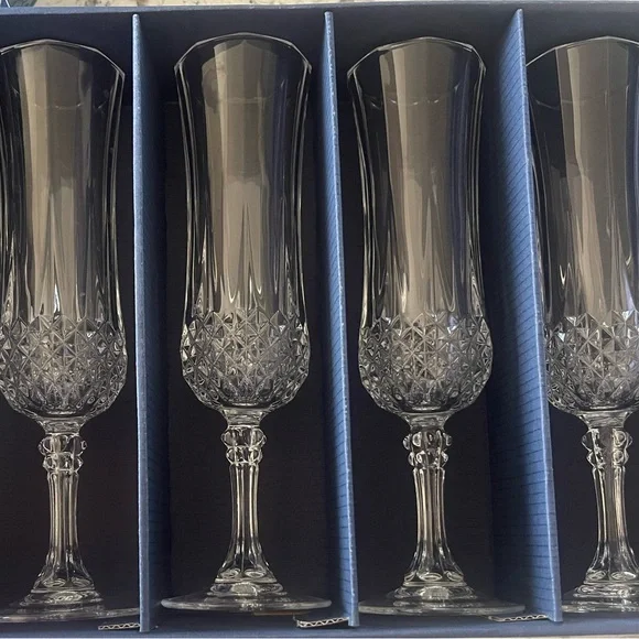 Macy's Crystal Clear Champagne Flutes Set - Picture 3 of 10